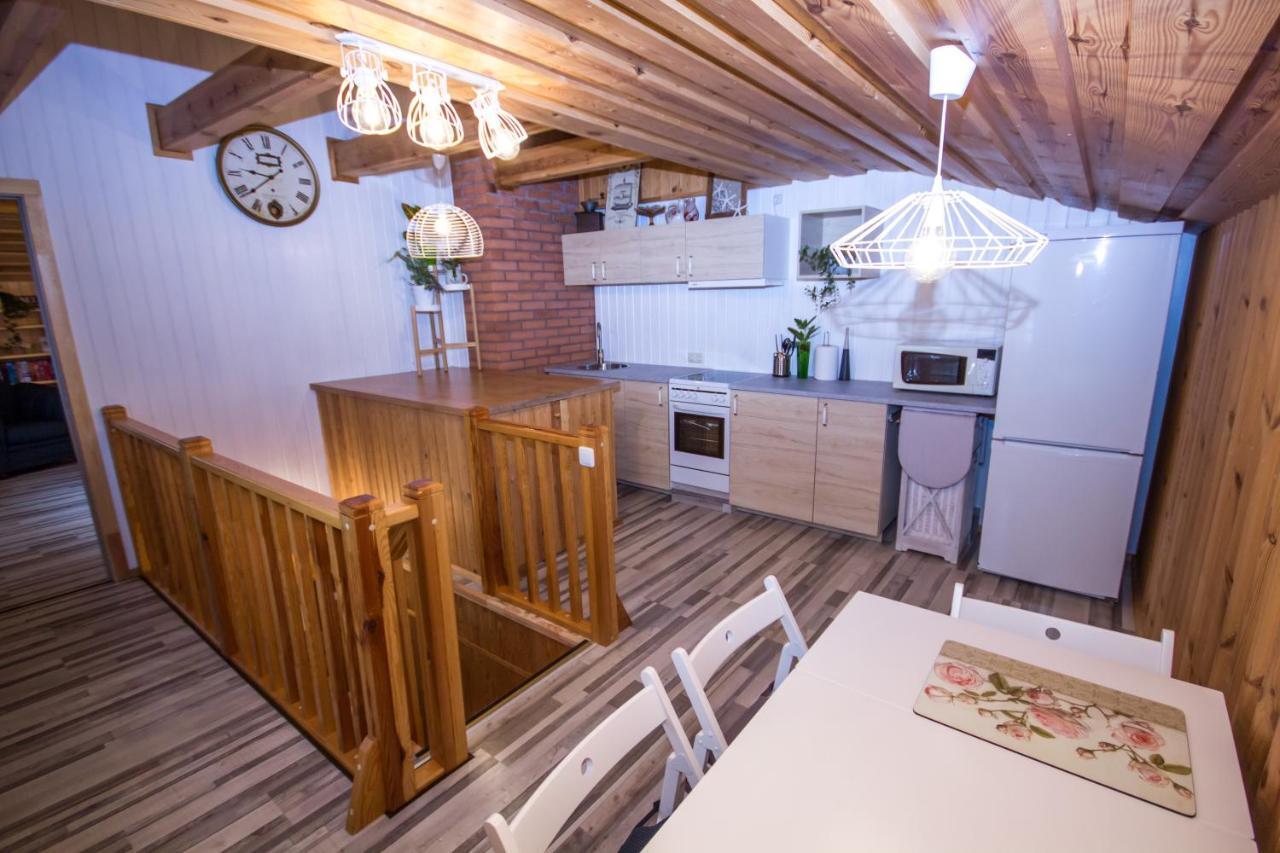 Flower Apartment Ventspils Exteriér fotografie